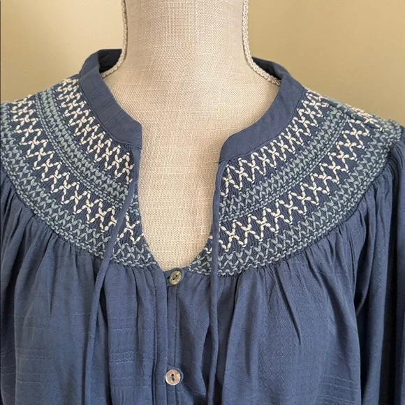 New Westbound Blue Button-Down Blouse - Picture 7 of 15